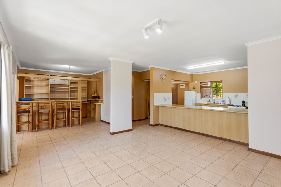 4 Bedroom Property for Sale in Onverwacht Western Cape